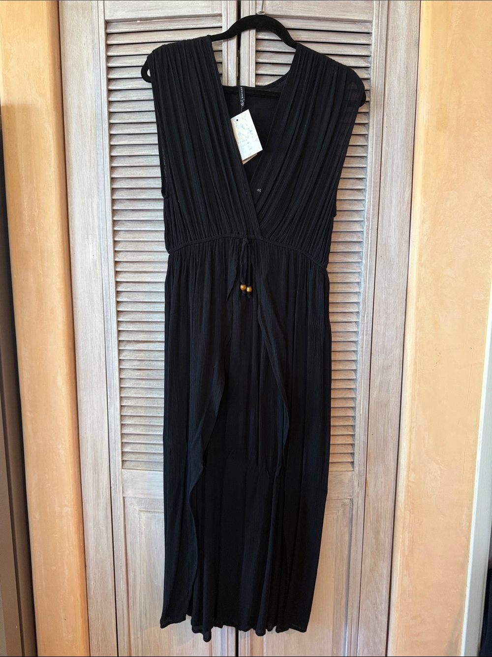 New tags on Raviya black long women’s swim cover-up